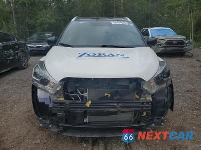 Piąte zdjęcie samochodu w środku: 2019 NISS KICKS S VIN:3N1CP5CU8KL486036 - miniatura