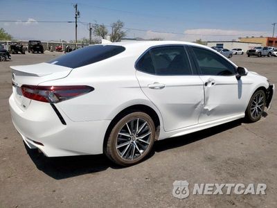 Trzecie zdjęcie samochodu z tyłu: 2021 TOYOTA CAMRY SE VIN:4T1G11AK1MU533986 - miniatura