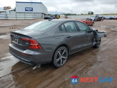 Trzecie zdjęcie samochodu z tyłu: 2025 VOLVO S60 CORE VIN:7JRL12GJ4SG365975 - miniatura