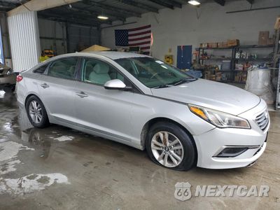 Czwarte zdjęcie samochodu z boku: 2017 HYUNDAI SONATA SE VIN:5NPE24AF0HH567382 - miniatura