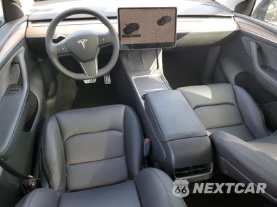 Zdjęcie 8 z 15 samochodu: 2024 TESLA MODEL Y VIN:7SAYGDEF5RF036478 - miniatura