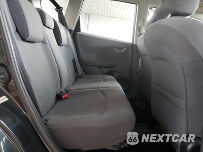 Zdjęcie 11 z 13 samochodu: 2013 HONDA FIT VIN:JHMGE8H36DC059747 - miniatura