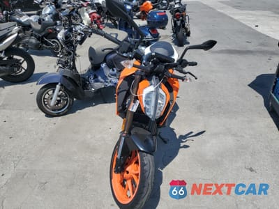 Drugie zdjęcie samochodu z przodu: 2018 KTM 390 DUKE VIN:MD2JPJ402JC281793 - miniatura