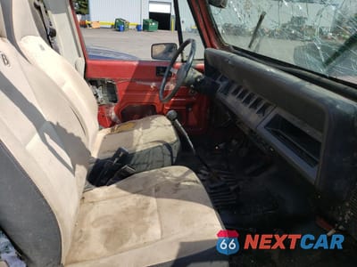 Zdjęcie 10 z 13 samochodu: 1992 JEEP WRANGLER / YJ VIN:2J4FY29S8NJ553200 - miniatura