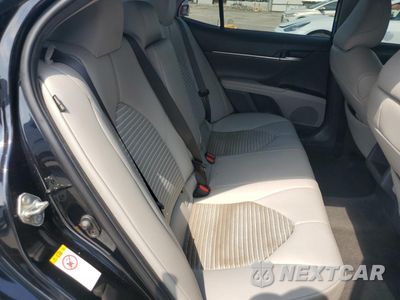 Zdjęcie 10 z 16 samochodu: 2018 TOYOTA CAMRY L VIN:4T1B11HK4JU132539 - miniatura