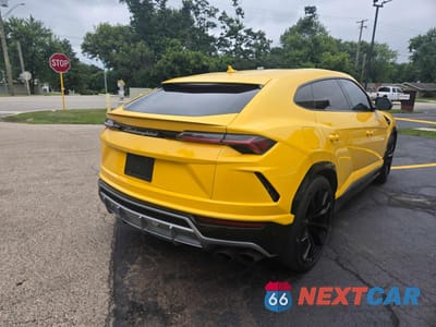 Czwarte zdjęcie samochodu z boku: 2019 LAMBORGHINI URUS VIN:ZPBUA1ZL5KLA05951 - miniatura
