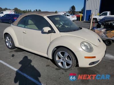 Czwarte zdjęcie samochodu z boku: 2006 VOLKSWAGEN NEW BEETLE CONVERTIBLE OPTION PACKAGE 2 VIN:3VWSG31Y36M314156 - miniatura