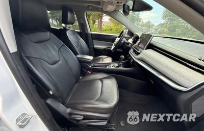Piąte zdjęcie samochodu w środku: 2022 JEEP COMPASS LATITUDE LUX VIN:3C4NJDFB6NT164933 - miniatura