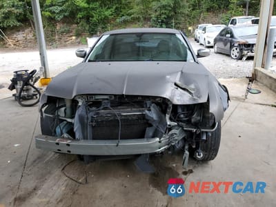 Piąte zdjęcie samochodu w środku: 2005 CHRYSLER 300 TOURING VIN:2C3JA53G45H587883 - miniatura