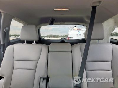 Zdjęcie 10 z 15 samochodu: 2017 HONDA PILOT TOURING VIN:5FNYF6H90HB009057 - miniatura