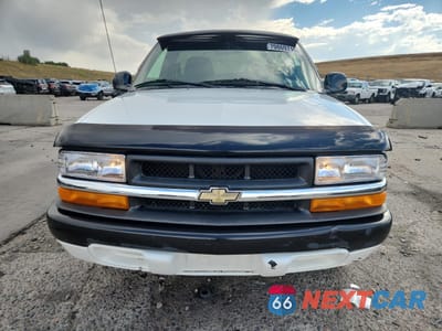 Piąte zdjęcie samochodu w środku: 1998 CHEVROLET S TRUCK S10 VIN:1GCCS1444WK206557 - miniatura