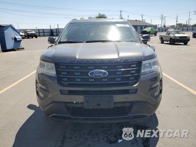 Piąte zdjęcie samochodu w środku: 2017 FORD EXPLORER XLT VIN:1FM5K8D87HGA27435 - miniatura