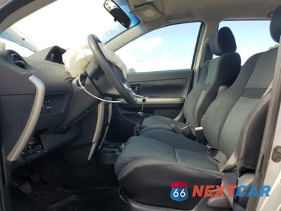 Zdjęcie 7 z 13 samochodu: 2006 TOYOTA SCION XA VIN:JTKKT624760131088 - miniatura