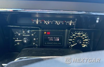 Zdjęcie 8 z 10 samochodu: 2012 LINCOLN NAVIGATOR L VIN:5LMJJ3J56CEL07623 - miniatura