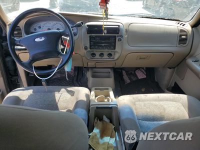 Zdjęcie 8 z 13 samochodu: 2004 FORD EXPLORER SPORT TRAC VIN:1FMZU67K44UA39478 - miniatura