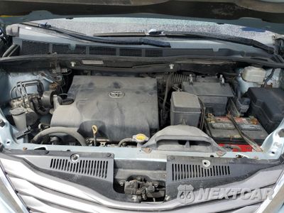 Zdjęcie 12 z 13 samochodu: 2016 TOYOTA SIENNA XLE VIN:5TDYK3DC7GS692977 - miniatura