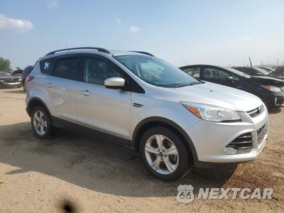 Czwarte zdjęcie samochodu z boku: 2015 FORD ESCAPE SE VIN:1FMCU9GX4FUC15273 - miniatura