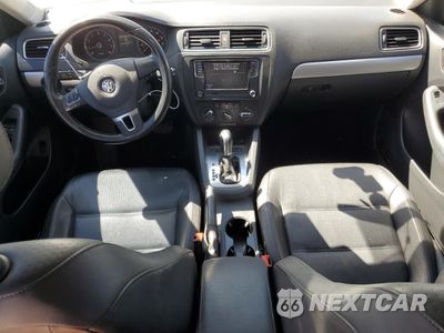 Zdjęcie 8 z 14 samochodu: 2014 VOLKSWAGEN JETTA SE VIN:3VWD07AJ0EM291652 - miniatura