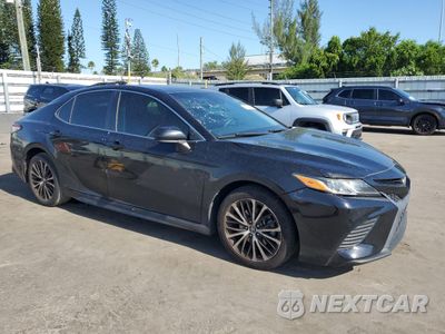 Czwarte zdjęcie samochodu z boku: 2018 TOYOTA CAMRY L VIN:4T1B11HK2JU580990 - miniatura