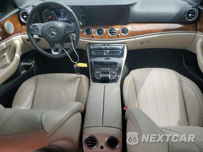Zdjęcie 8 z 14 samochodu: 2017 MERCEDES-BENZ E 300 4MATIC VIN:WDDZF4KB2HA048154 - miniatura