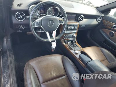 Zdjęcie 8 z 14 samochodu: 2015 MERCEDES-BENZ SLK 250 VIN:WDDPK4HA8FF104065 - miniatura