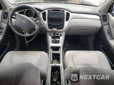 Zdjęcie 8 z 14 samochodu: 2006 TOYOTA HIGHLANDER VIN:JTEGD21A560144802 - miniatura