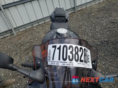 Piąte zdjęcie samochodu w środku: 2015 BMW S 1000 RR VIN:WB10D2102FZ352321 - miniatura