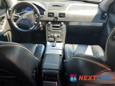 Zdjęcie 8 z 13 samochodu: 2010 VOLVO XC90 VIN:YV4982CT0A1543620 - miniatura