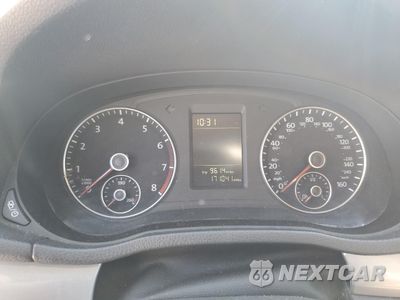 Zdjęcie 9 z 14 samochodu: 2014 VOLKSWAGEN PASSAT S VIN:1VWAT7A30EC114709 - miniatura