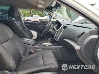 Zdjęcie 7 z 12 samochodu: 2017 NISSAN ALTIMA 2.5 VIN:1N4AL3APXHC495168 - miniatura
