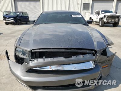 Piąte zdjęcie samochodu w środku: 2014 FORD MUSTANG VIN:1ZVBP8AMXE5317036 - miniatura