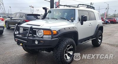 Drugie zdjęcie samochodu z przodu: 2007 TOYOTA FJ CRUISER VIN:JTEBU11F470068975 - miniatura