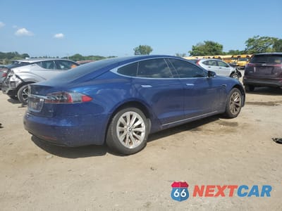 Trzecie zdjęcie samochodu z tyłu: 2018 TESLA MODEL S VIN:5YJSA1E27JF296885 - miniatura