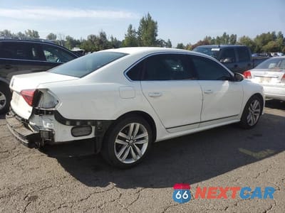 Trzecie zdjęcie samochodu z tyłu: 2017 VOLKSWAGEN PASSAT VIN:1VWGT7A35HV023174 - miniatura