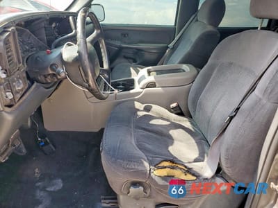 Zdjęcie 7 z 12 samochodu: 2002 CHEVROLET SILVERADO C2500 HEAVY DUTY VIN:1GCHC23U22F138966 - miniatura