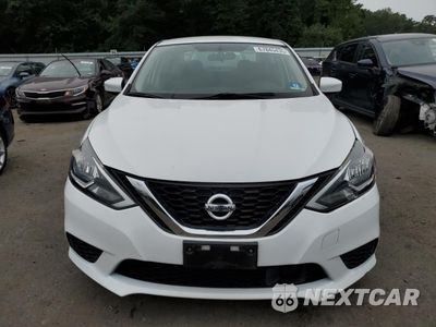 Piąte zdjęcie samochodu w środku: 2018 NISSAN SENTRA S VIN:3N1AB7AP7JL623447 - miniatura