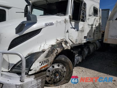 Zdjęcie 9 z 10 samochodu: 2019 VOLVO VNL SEMI TRUCK VIN:4V4NC9TH3KN205549 - miniatura