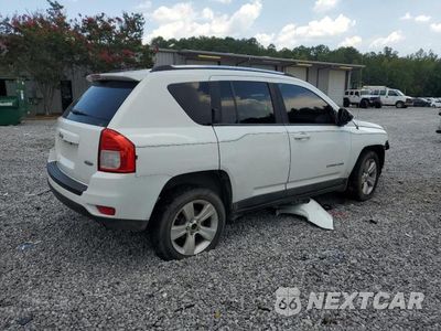 Trzecie zdjęcie samochodu z tyłu: 2011 JEEP COMPASS SPORT SPORT VIN:1J4NT1FA6BD139638 - miniatura