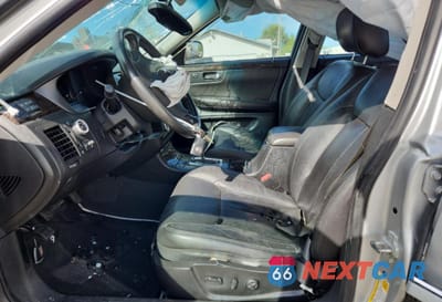 Zdjęcie 7 z 13 samochodu: 2011 CADILLAC DTS LUXURY COLLECTION VIN:1G6KD5E69BU147682 - miniatura