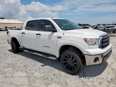 Czwarte zdjęcie samochodu z boku: 2012 TOYOTA TUNDRA CREWMAX SR5 VIN:5TFEY5F10CX133283 - miniatura
