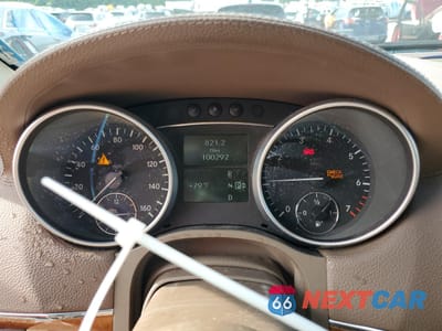 Zdjęcie 9 z 12 samochodu: 2008 MERCEDES-BENZ GL 450 4MATIC VIN:4JGBF71E08A331043 - miniatura