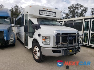Czwarte zdjęcie samochodu z boku: 2016 FORD F650 SUPER - TRANSIT VEHICLES BUS VIN:1FDNF6AY0GDA04852 - miniatura