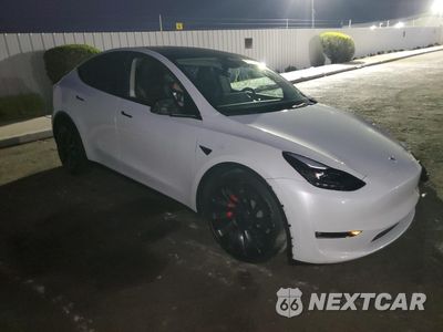 Czwarte zdjęcie samochodu z boku: 2023 TESLA MODEL Y VIN:7SAYGDEF8PF870516 - miniatura