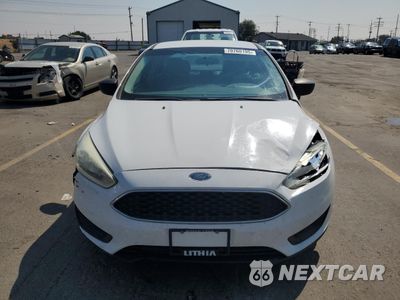 Piąte zdjęcie samochodu w środku: 2015 FORD FOCUS S VIN:1FADP3E26FL342123 - miniatura
