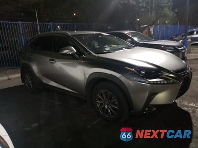 Czwarte zdjęcie samochodu z boku: 2018 LEXUS NX 300 BASE VIN:JTJYARBZXJ2114798 - miniatura