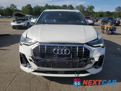 Piąte zdjęcie samochodu w środku: 2023 AUDI Q3 PREMIUM S LINE 45 VIN:WA1DECF32P1107622 - miniatura