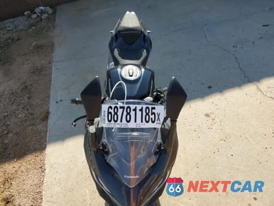 Piąte zdjęcie samochodu w środku: 2022 KAWASAKI EX400 VIN:JKAEXKH18NDAH5676 - miniatura