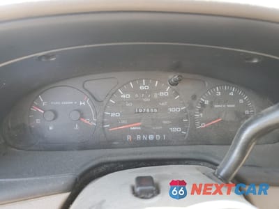 Zdjęcie 9 z 15 samochodu: 2001 FORD TAURUS SES VIN:1FAFP55U71G198976 - miniatura