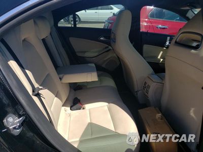 Zdjęcie 10 z 12 samochodu: 2019 MERCEDES-BENZ CLA 250 VIN:WDDSJ4EB3KN767716 - miniatura