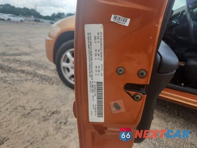 Zdjęcie 12 z 13 samochodu: 2005 DODGE NEON SXT VIN:1B3ES56C25D118776 - miniatura